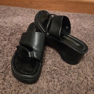 People Movers brand Black platform sandals 8 1/2